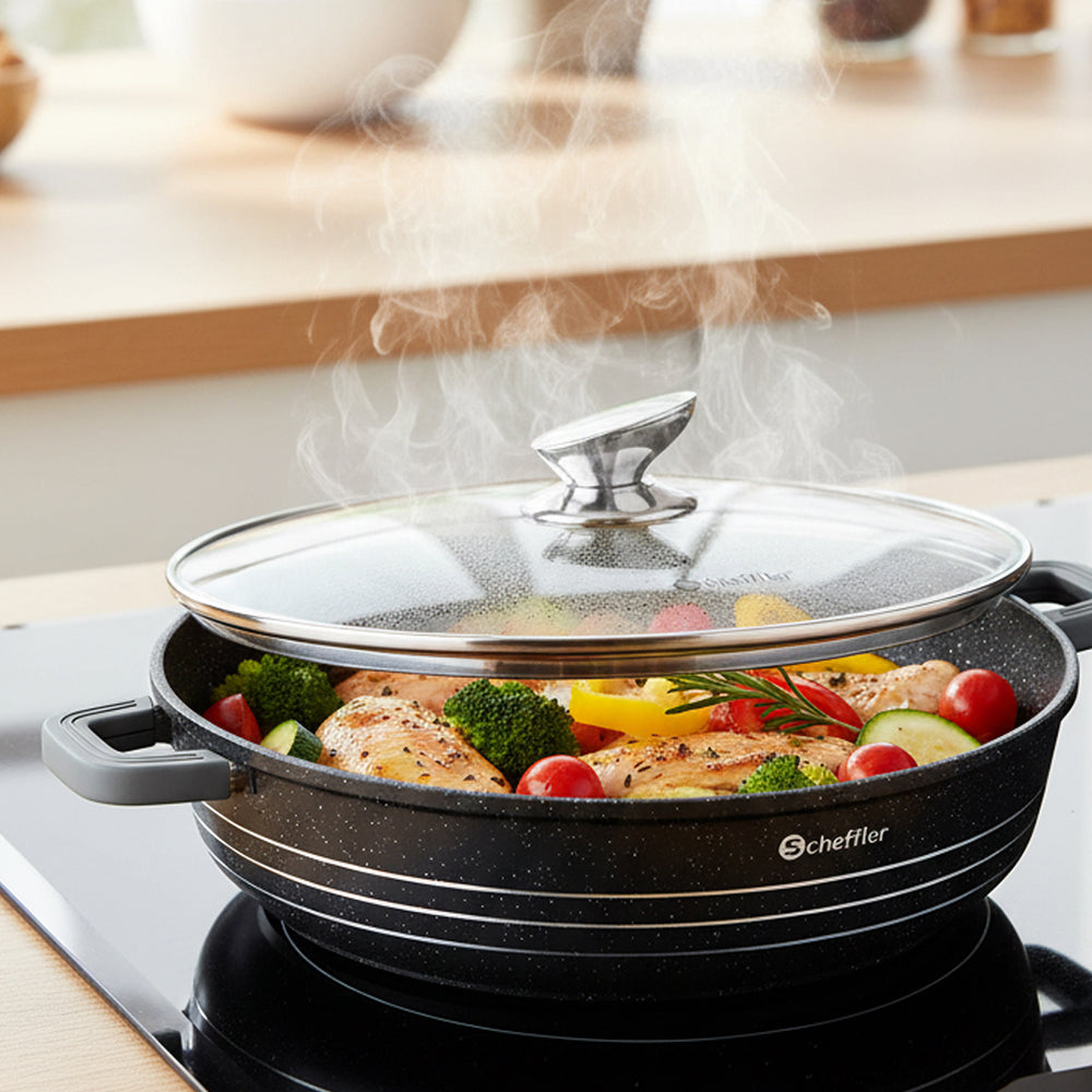 Scheffler Induktions-Servierpfanne aus Aluminiumguss mit marmorierter Antihaftbeschichtung, Glasdeckel und hitzebeständigem Silikongriff