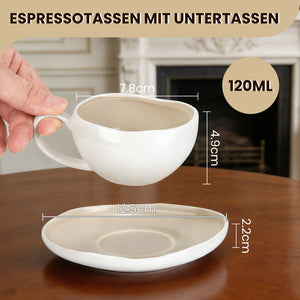 6-teiliges Keramik Espressotassen Set mit Untertassen (120ml), gewelltes Design, Weiß/Creme, mikrowellen- & spülmaschinenfest
