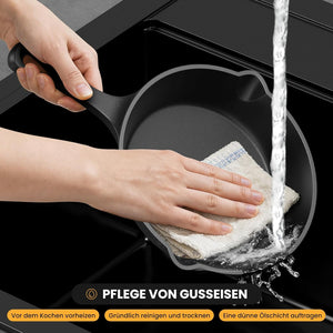 HOMELUX Gusseiserne Bratpfanne, eingebrannt & induktionsgeeignet, gusseiserne Pfanne für alle Herdarten, Backofen & Grill